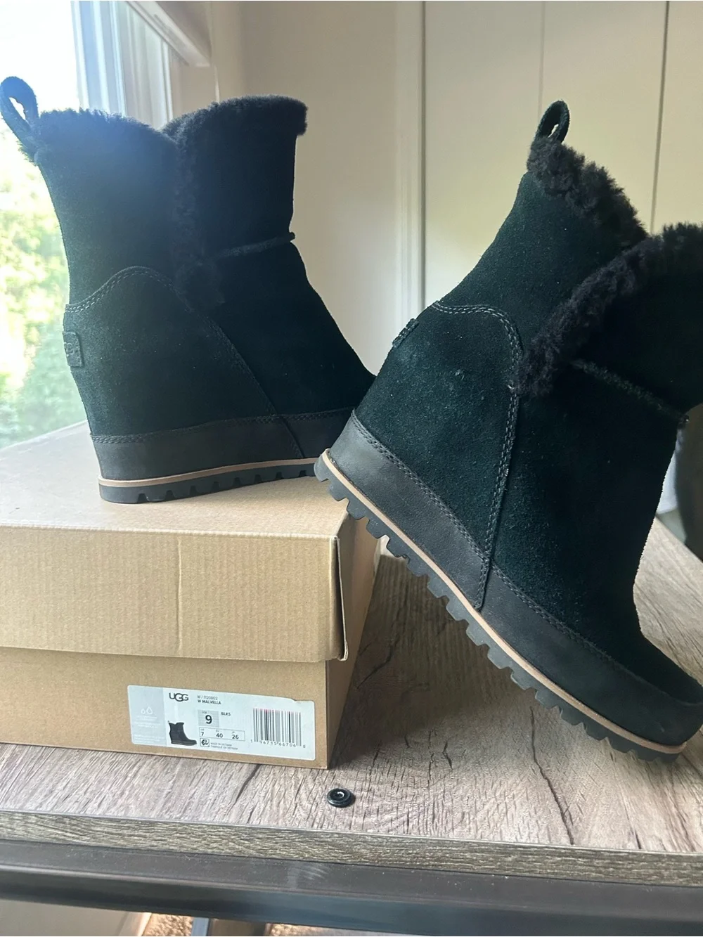 UGG Mavella Black Suede Shearling Wedge Ankle Boot. Sz 9.